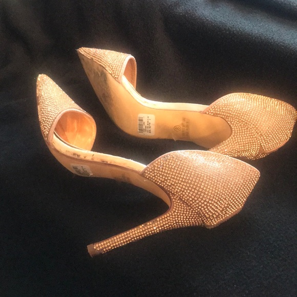 Elegant Heels - Picture 5 of 5